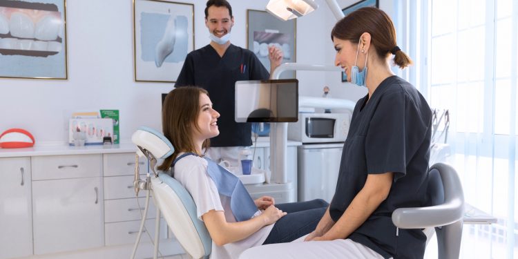 Marketing digital clinica odontológica atraia e Fidelize